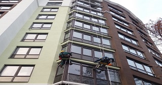 Установка крыши на балкон Гулькевичи цена от 1030 руб. м/2.